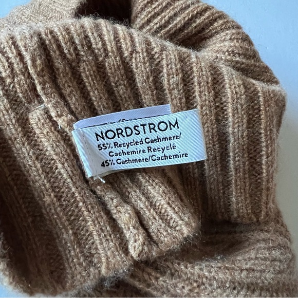 NORDSTROM WOMENS CASHMERE KNIT BEANIE IN CASHEW NWOT